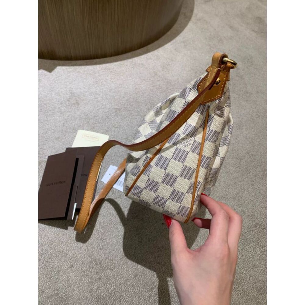 Louis Vuitton Women Pre-Loved Bag Very Good Condition - Picture 3 of 8